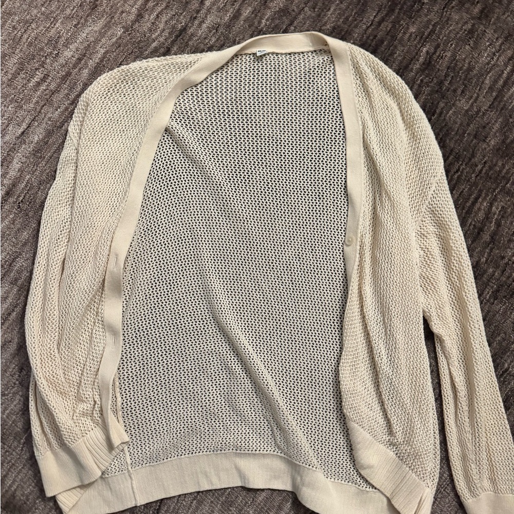 Uniqlo Beige Mesh Sweater